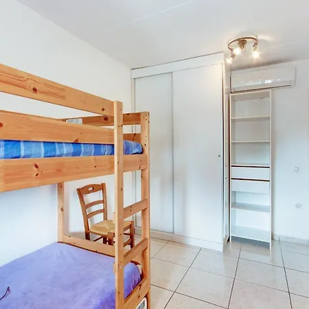Requesens 27 - Barneda Holiday home *