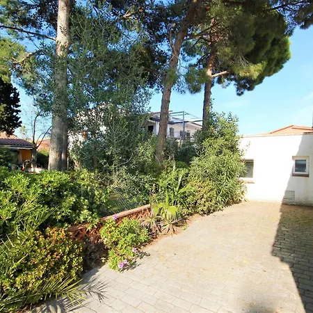 Requesens 27 - Barneda Holiday home *